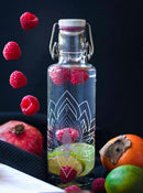 Trinkflasche "Just breathe" aus Glas - Hochwertig, nachhaltig und stilvoll | Grüner Gedanke